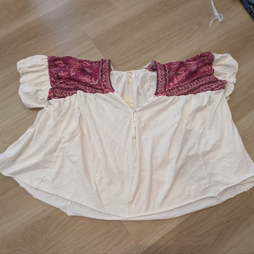 NWT Free People White Oversized Blouse With Floral Shoulder Size M